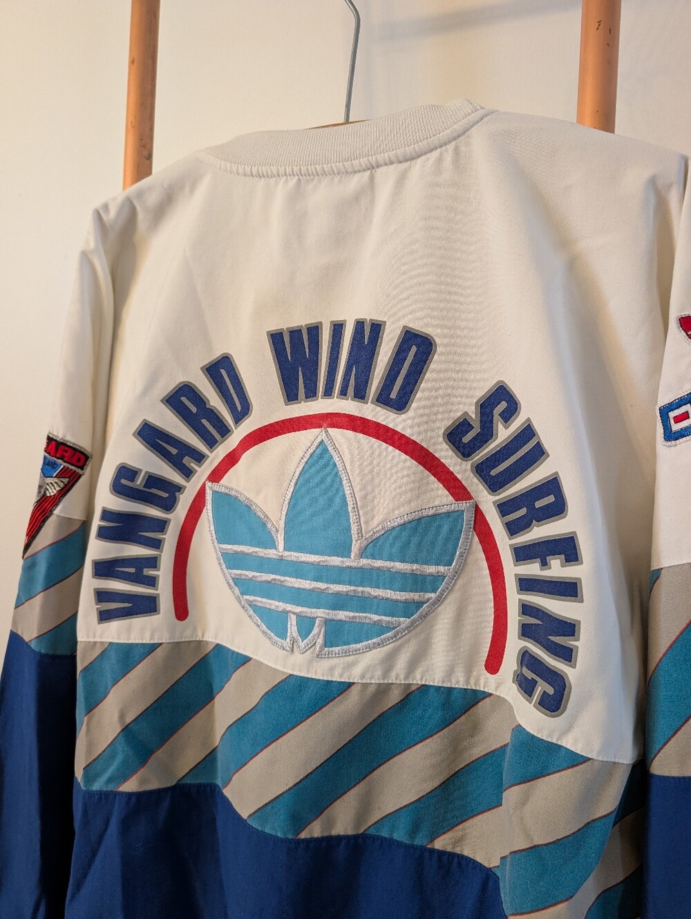 🔥RARE Vintage 1980s Adidas Vangard Windsurfing crewneck sweatshirt - Unisex 🔥 - Picture 13 of 16